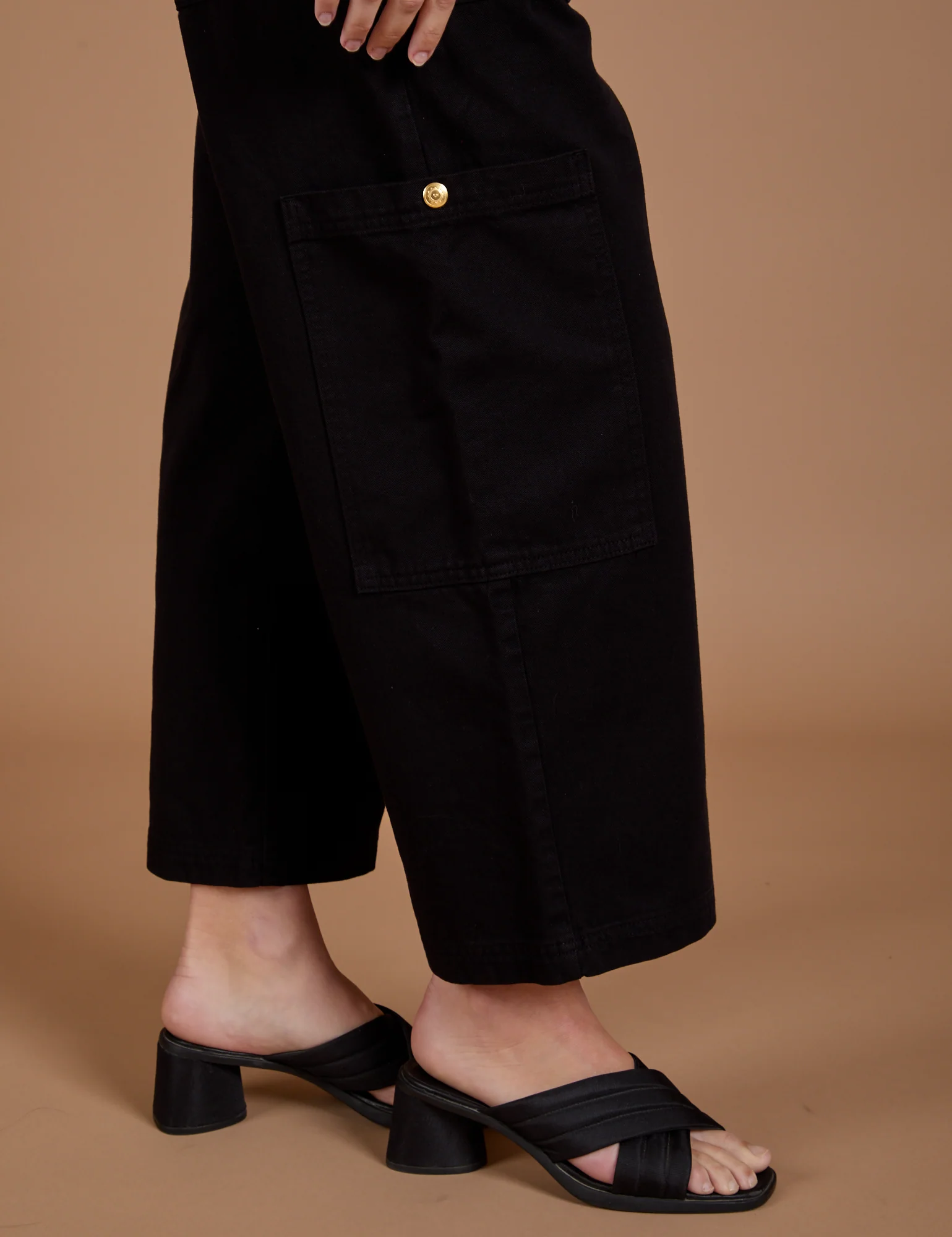 Drop Pocket Cargo Pants - Basic Black - Image 6