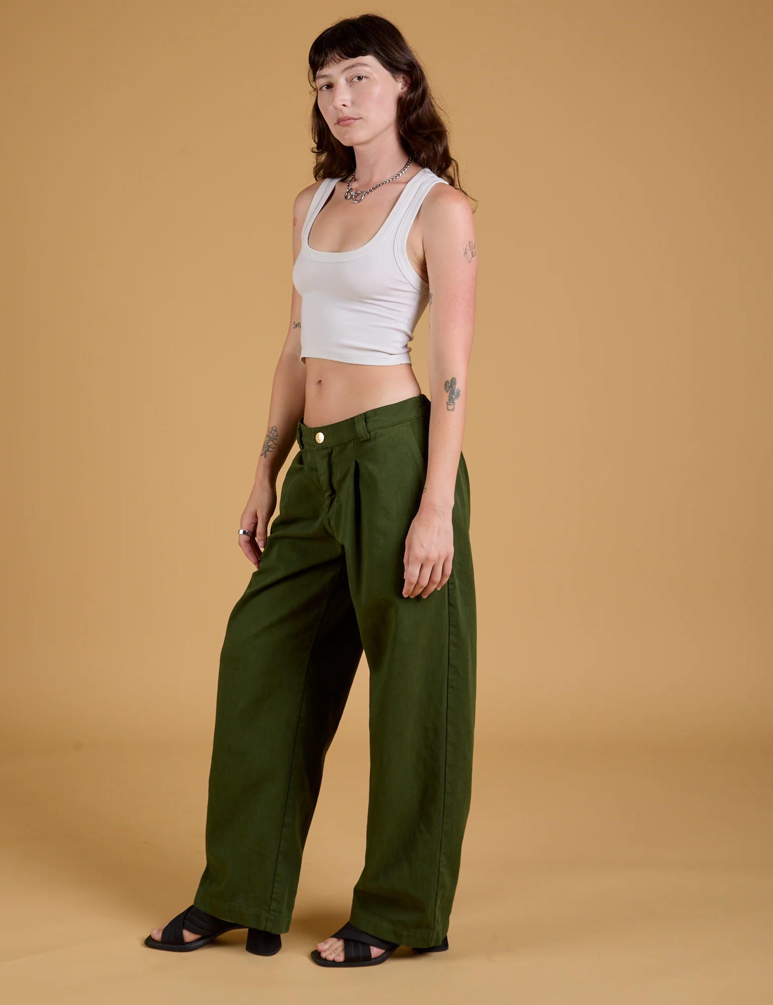 Baggy Mid-Rise Trousers - Evergreen - Image 23
