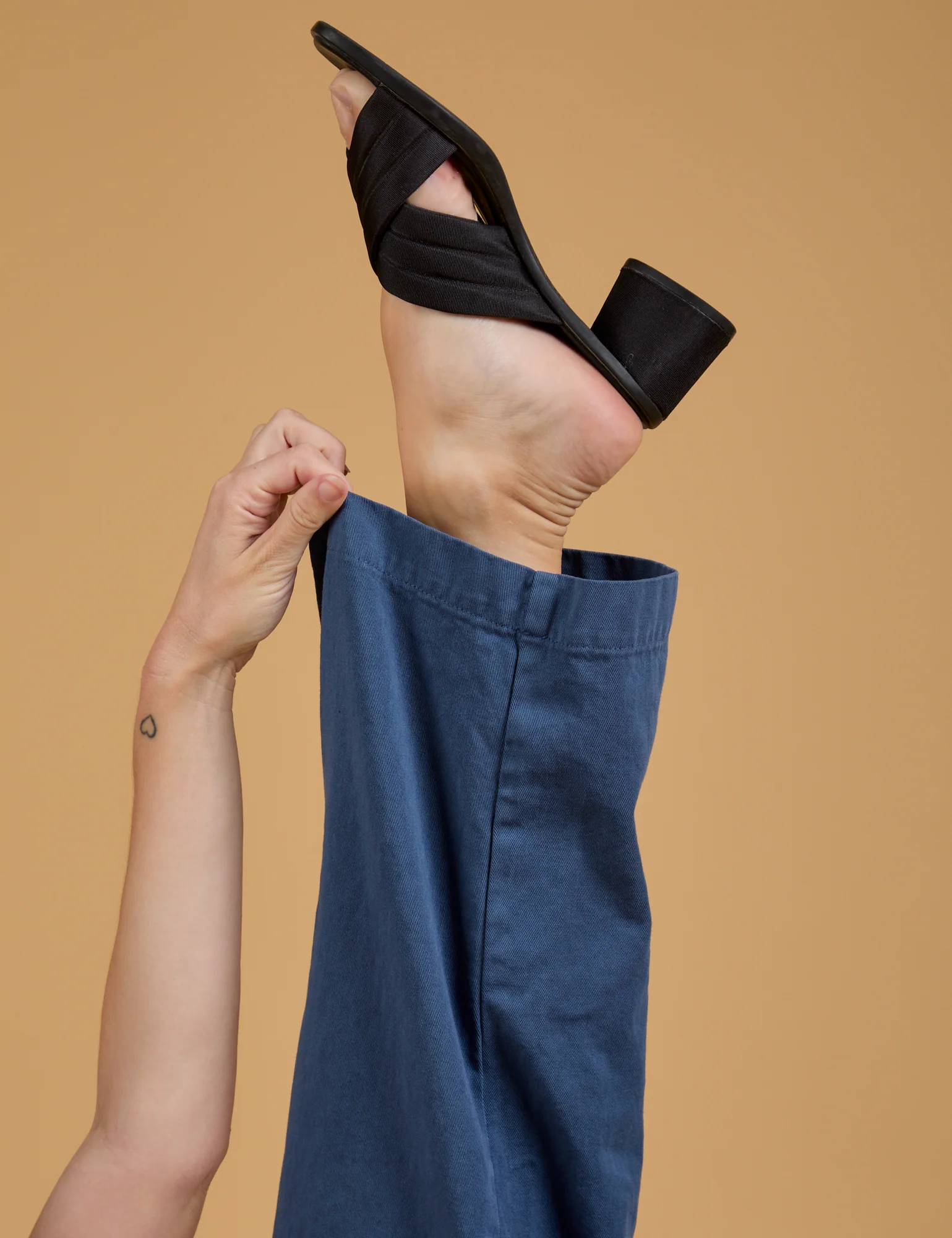 Baggy Mid-Rise Trousers - French Blue - Image 9