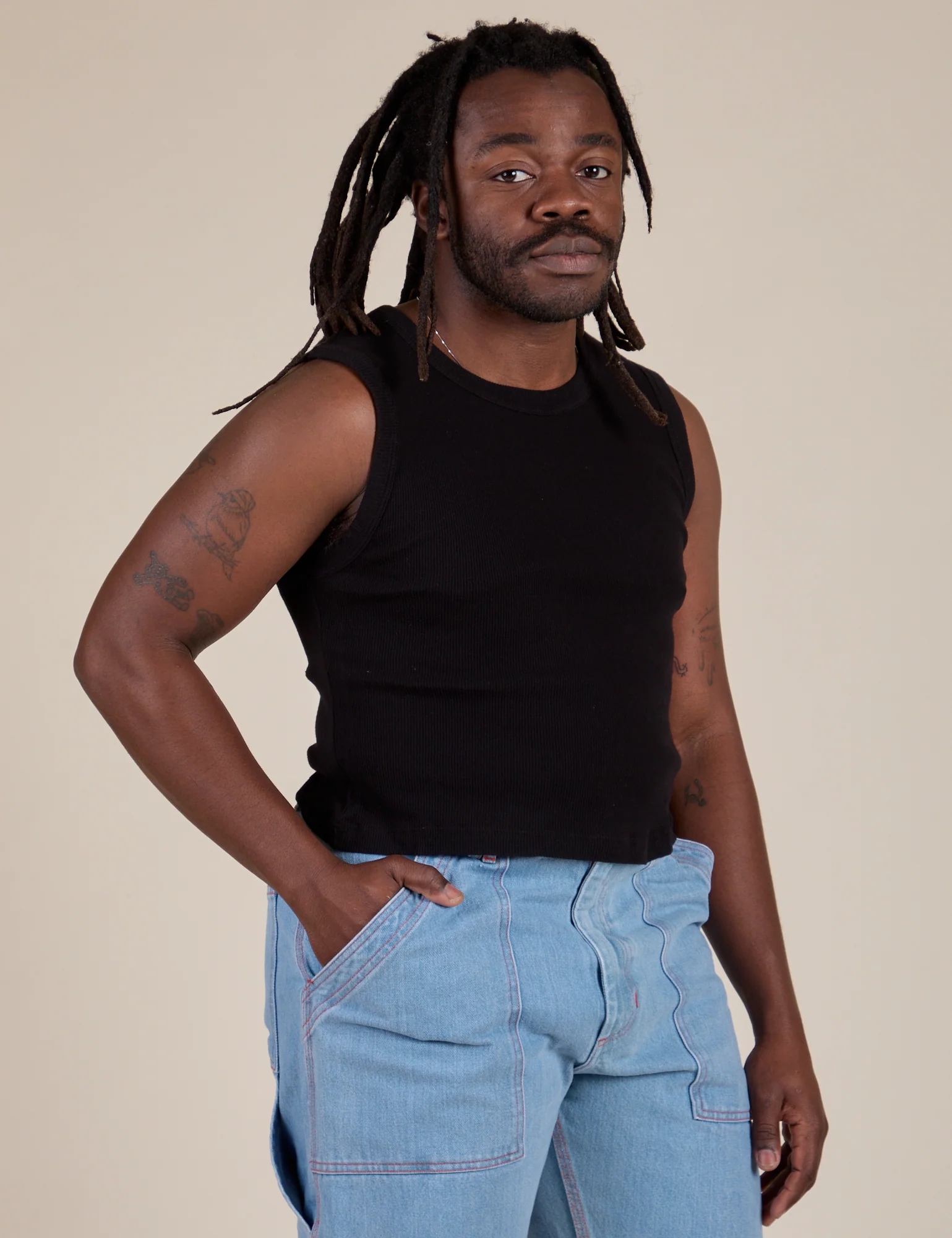 Muscle Tee - Basic Black - Image 23
