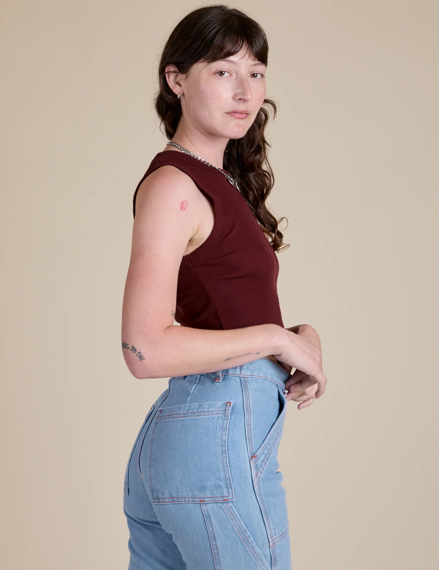 Muscle Tee - Red Wine - Image 15