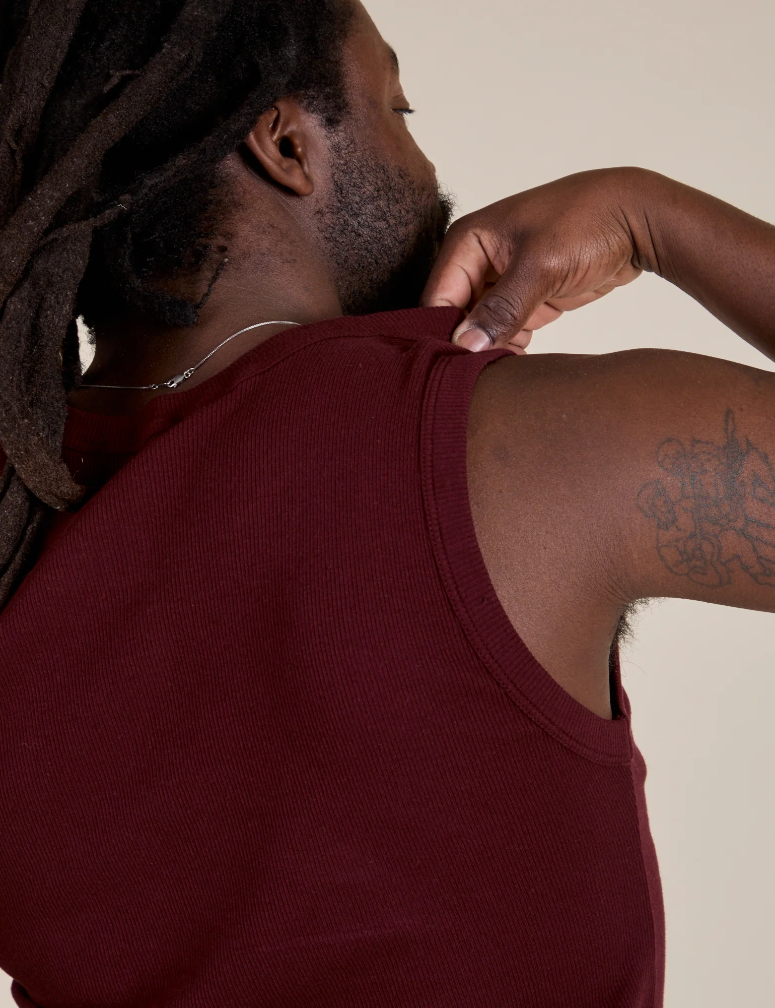 Muscle Tee - Red Wine - Image 23
