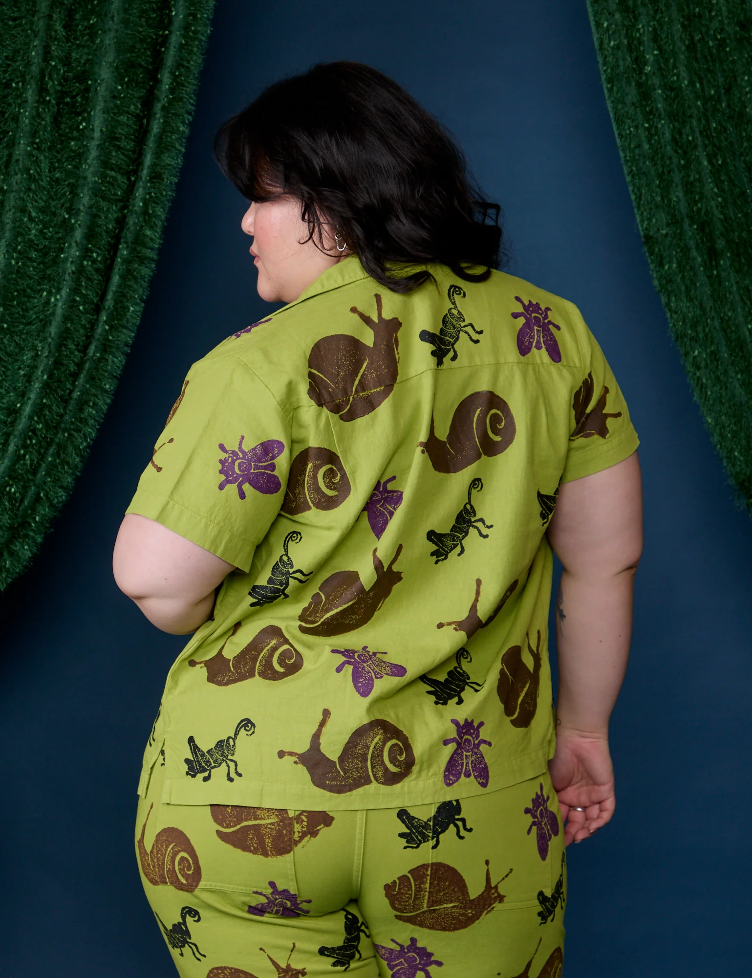 Paintstamped Pantry Button-Up - Big Bug *FINAL SALE* - Image 15